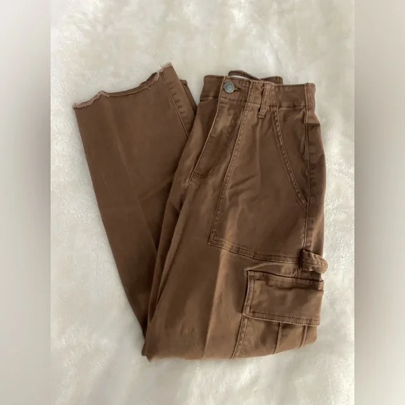 Hollister Brown Cargo Pants - Picture 1 of 9